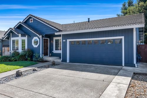 9348 Jessica Dr, Windsor, CA 95492-8855