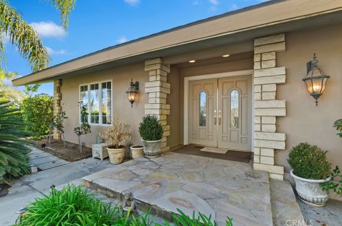12919 Puesta Del Sol St, Redlands, CA 92373-7443