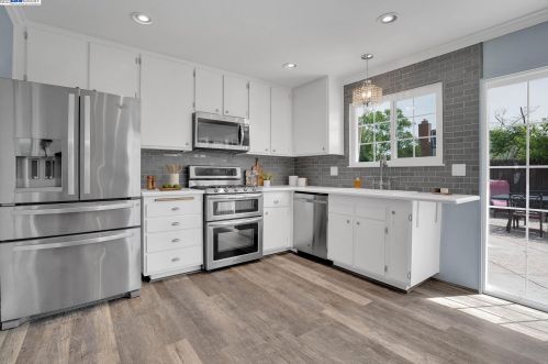 2349 Bluebell Dr, Livermore, CA 94551-5407