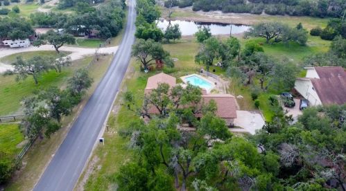 9301 Elm Grove Cir, Austin, TX 78736-7716
