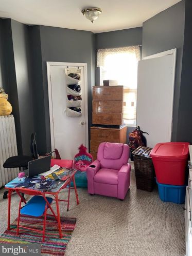 5820 Carpenter St, Philadelphia PA 19143-3010 exterior