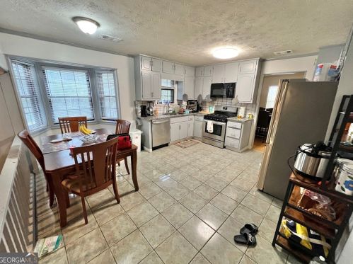 6091 Katherine Rd, Rex GA 30273-1120 exterior