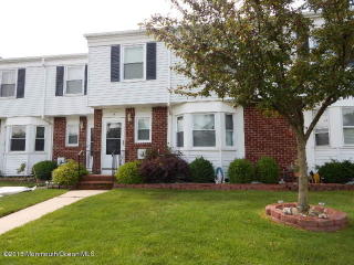 4 Gardenia Ct, Sayreville, NJ 08872-2122