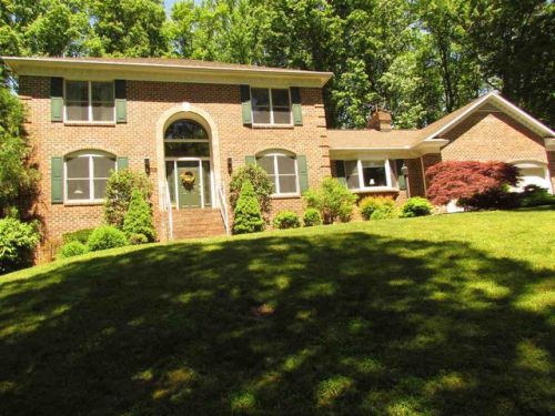 4246 Sunrise Dr, Bridgewater, VA 22812-3611