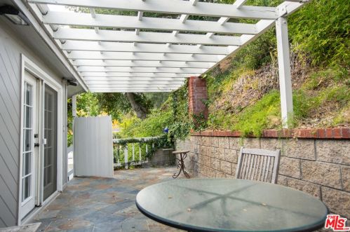 1463 Beaudry Blvd, Glendale CA  91208-1707 exterior