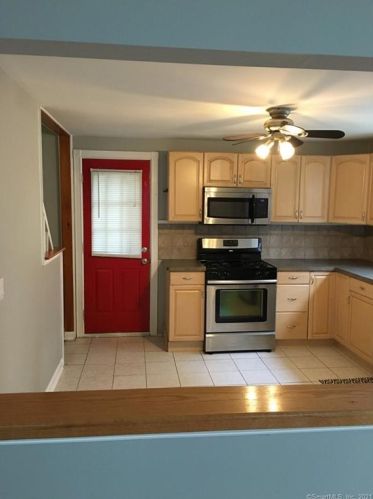 9 Triangle St, Norwalk CT  06855-1603 exterior