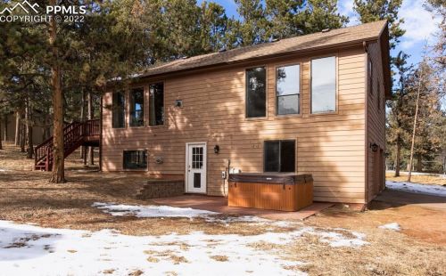 351 Bridle Dr, Woodland Park CO 80863-2103 exterior