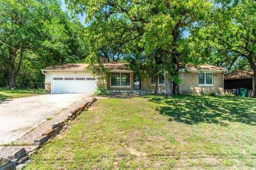 5305 Morris Ave, Fort Worth TX  76112-4831 exterior