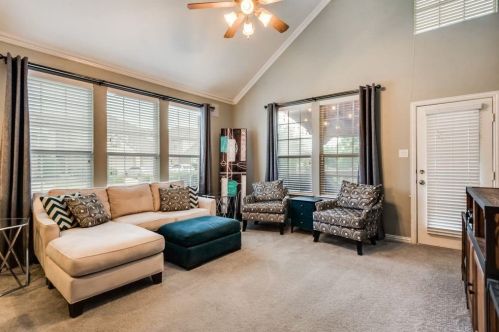 4101 Greystone Trl, Carrollton, TX 75007-1490