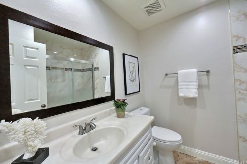 72 Cape Cod, Irvine CA  92620-2711 exterior