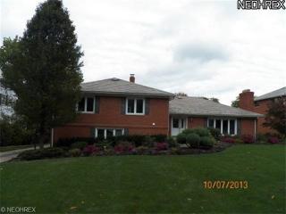 22133 Woodland Rd, Cleveland OH  44122-3062 exterior