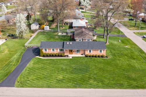 9146 Fidelis Dr, Cincinnati OH 45242-7431 exterior