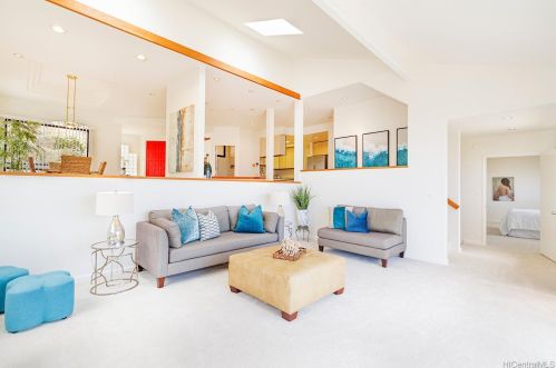 1051 Kamookoa Pl, Honolulu HI  96825-1317 exterior