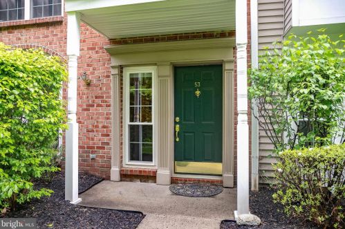 53 Versailles Ct, Trenton, NJ 08619-4642