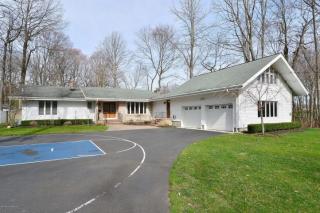 802 Monmouth Rd, Red Bank, NJ 07711