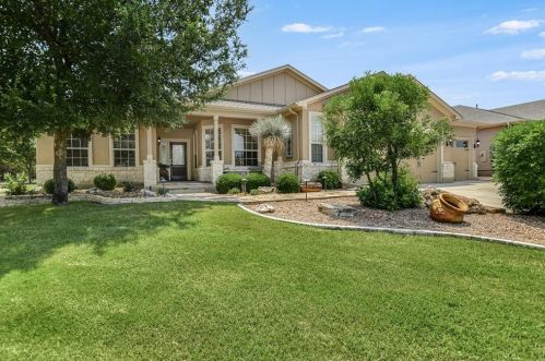 105 Pipe Creek Ln, Georgetown, TX 78633-4649