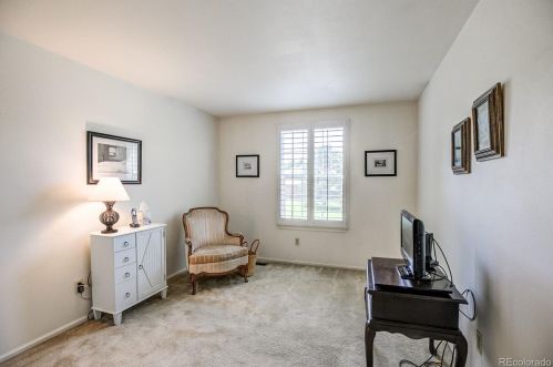 7186 Bentley Cir, Englewood CO 80112-1186 exterior