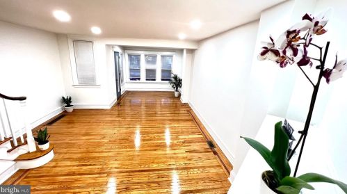 7158 19th St, Philadelphia, PA 19126-1510