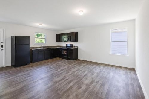 3816 Sue Cir, Fort Worth TX  76119-2242 exterior