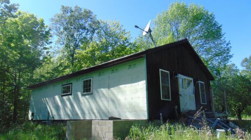101 Back Settlement Rd, Molunkus Township, ME 04459-3006