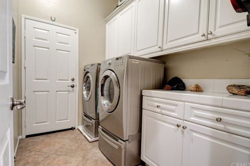 5460 Full Moon Ct, Anaheim CA  92807-4700 exterior