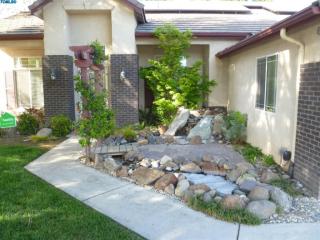 2406 Beech Ave, Visalia, CA 93277-4300