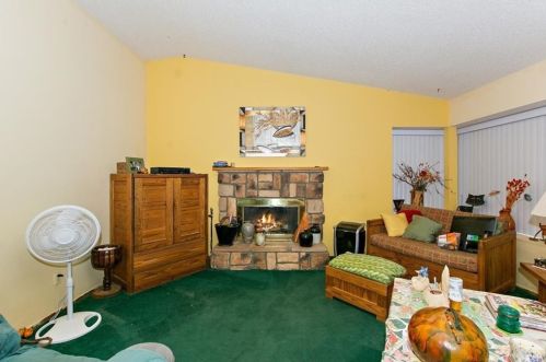 2862 Donner Way, Riverside, CA 92509-1998