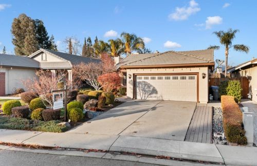 951 Rathbone Cir, Folsom, CA 95630-8534