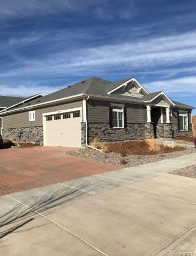 5021 Quatar St, Denver, CO 80019-3556