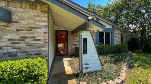 2818 Chariot Ln, Garland TX  75044-5546 exterior