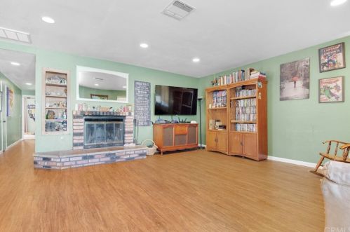 2820 Old Wrangler Ln, Lake Nacimiento, CA 93446-4228
