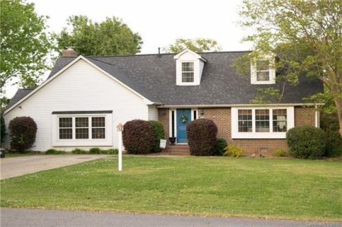 1000 Woodlark Ct, Gastonia, NC 28056-6642