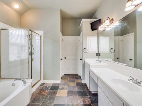 1600 Mdw Ave, Argyle TX 76226-6628 exterior