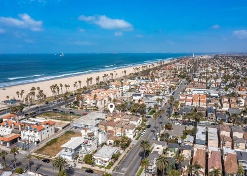 120 9th St, Huntington Beach CA  92648-5022 exterior