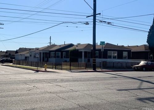 4111 120th St, Hawthorne, CA 90250-3187