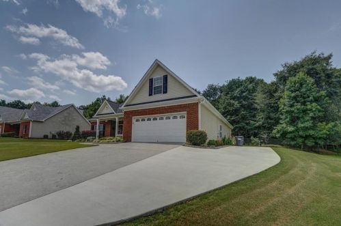 85 Green Valley Dr, Oxford, GA 30054-2563