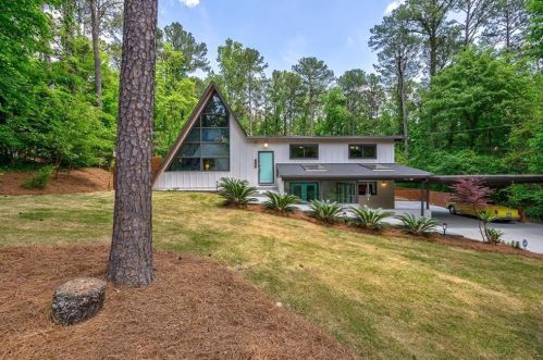 3878 Foxford Dr, Atlanta GA  30340-4407 exterior