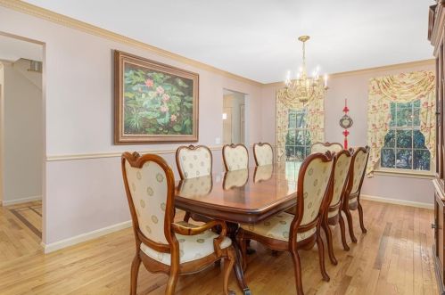 29 Forest Ln, Warwick, RI 02818-1015