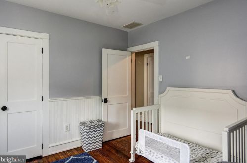 405 Avondale Ave, Haddonfield NJ 08033-2809 exterior