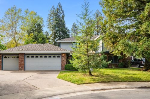 8758 Deador Ct, Elk Grove, CA 95624-3024