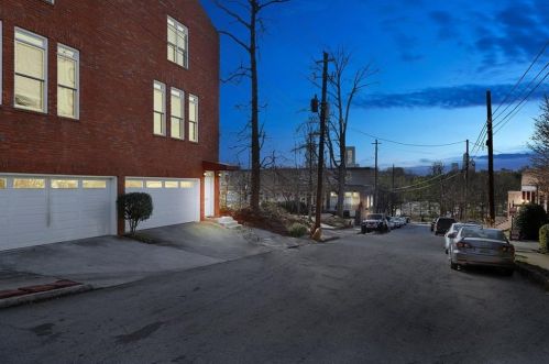 701 Greenwood Ave, Atlanta GA  30306-3733 exterior