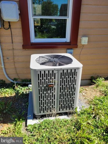 1123 Harrisburg Pike, Carlisle PA  17013-1618 exterior