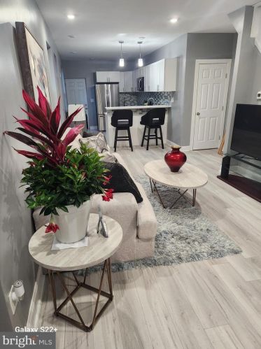 1329 26th St, Philadelphia, PA 19121-4635