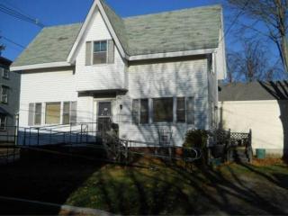 11 Pickering St, Portsmouth, NH 03801-4627