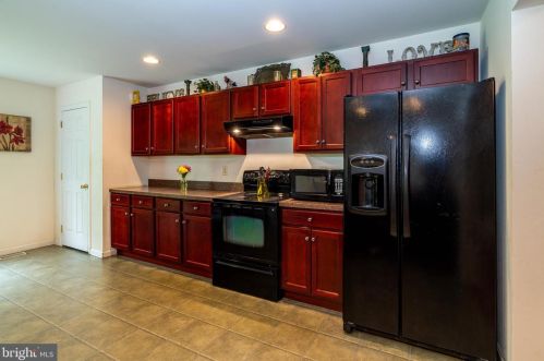 1674 Stony Battery Rd, Lancaster PA  17601-1287 exterior