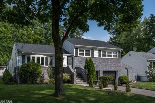 8 Rutgers St, Town Center, NJ 07052-2512
