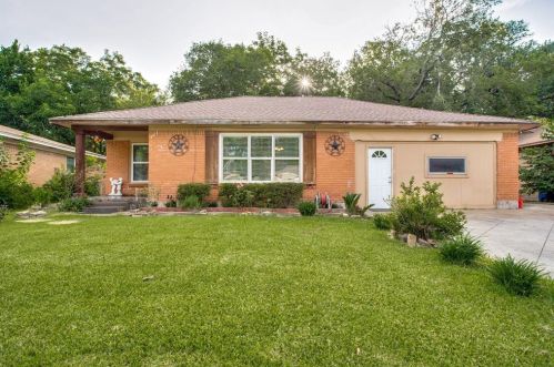 1345 Gillette St, Dallas, TX 75217-1208