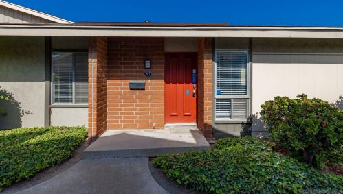 357 Los Arbolitos Blvd, Oceanside, CA 92058-1526
