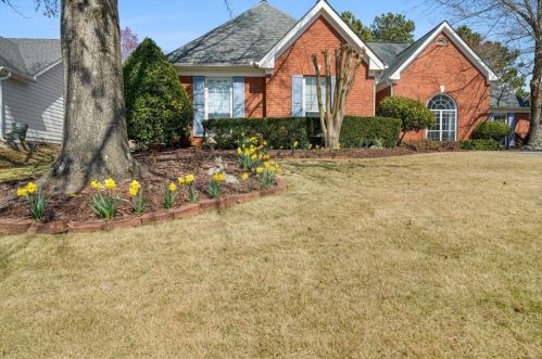 489 Running Doe Ct, Suwanee, GA 30024-4118