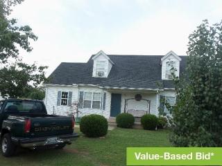2033 Holbeach Dr, Murfreesboro, TN 37130-5851